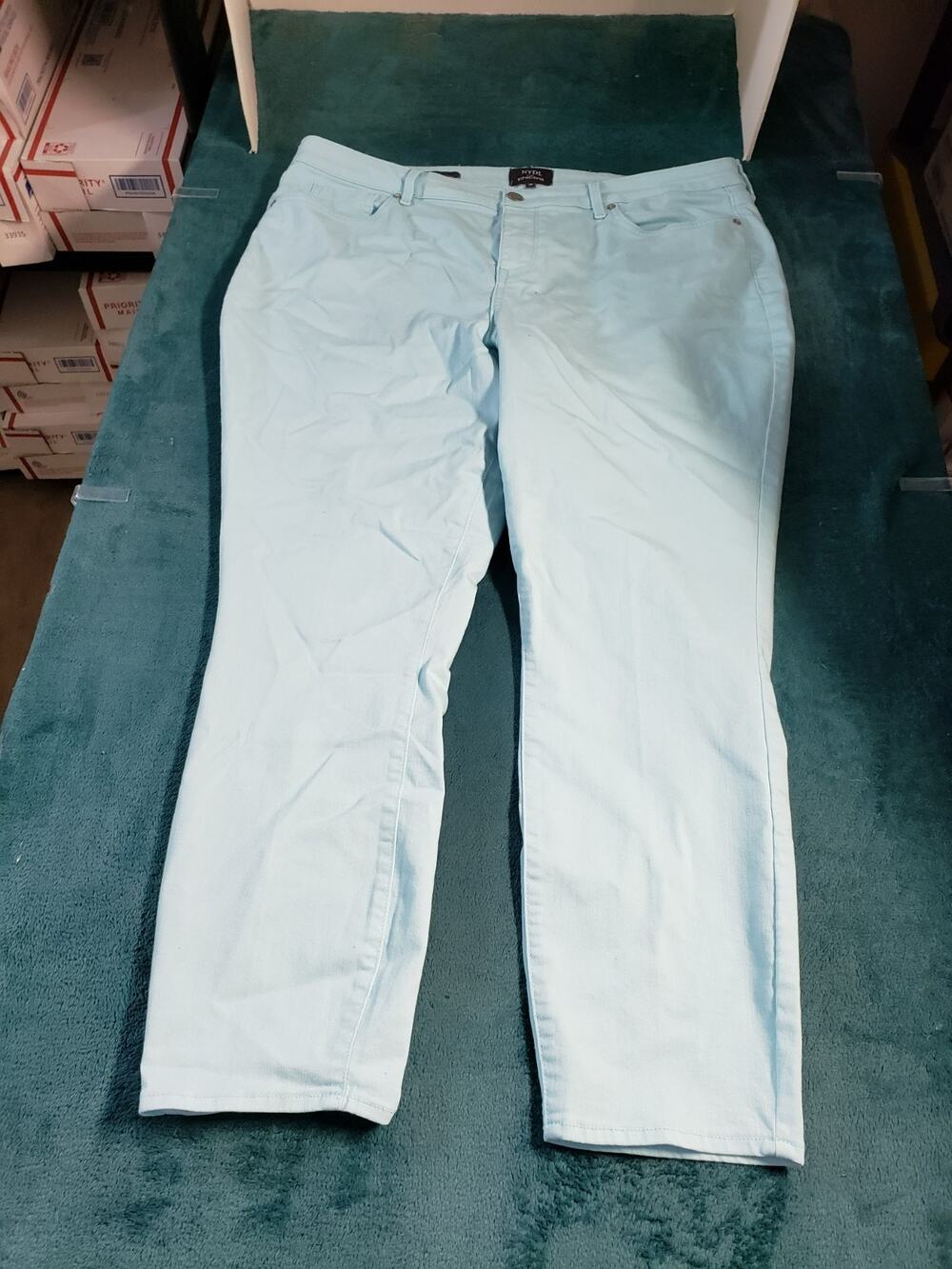 NYDJ Jeans Size 18 Women Blue Stretch Pants Denim Plus Mid Rise Skinny USA